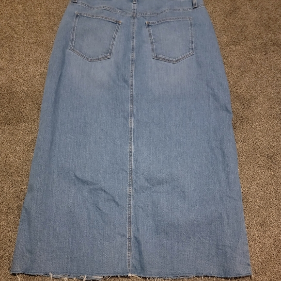 Pre-loved universal thread womens maxi fringe bottom front split demin skirt - Picture 9 of 9